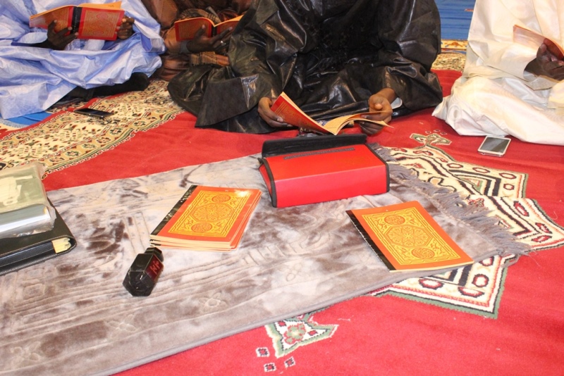 Photo Veille Magal Mise En Place Salle Et Coran Et Mbernde