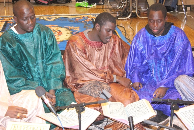 Photo Veille Magal Mise En Place Salle Et Coran Et Mbernde