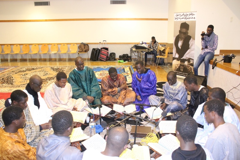 Photo Veille Magal Mise En Place Salle Et Coran Et Mbernde
