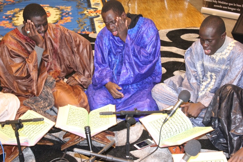 Photo Veille Magal Mise En Place Salle Et Coran Et Mbernde