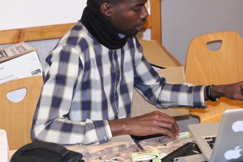 Photo Veille Magal Mise En Place Salle Et Coran Et Mbernde