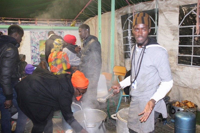 Photo Veille Magal Mise En Place Salle Et Coran Et Mbernde