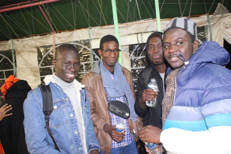 Photo Veille Magal Mise En Place Salle Et Coran Et Mbernde