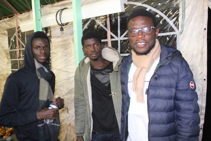 Photo Veille Magal Mise En Place Salle Et Coran Et Mbernde